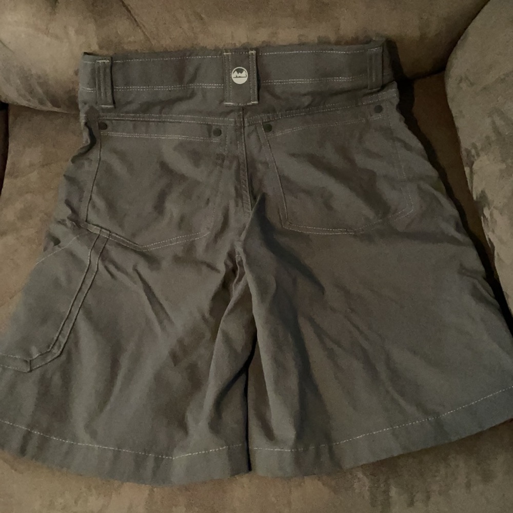 Men’s “Wrangler” Shorts! - Picture 2 of 6